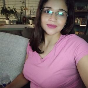 Meet your Posher, Mariela